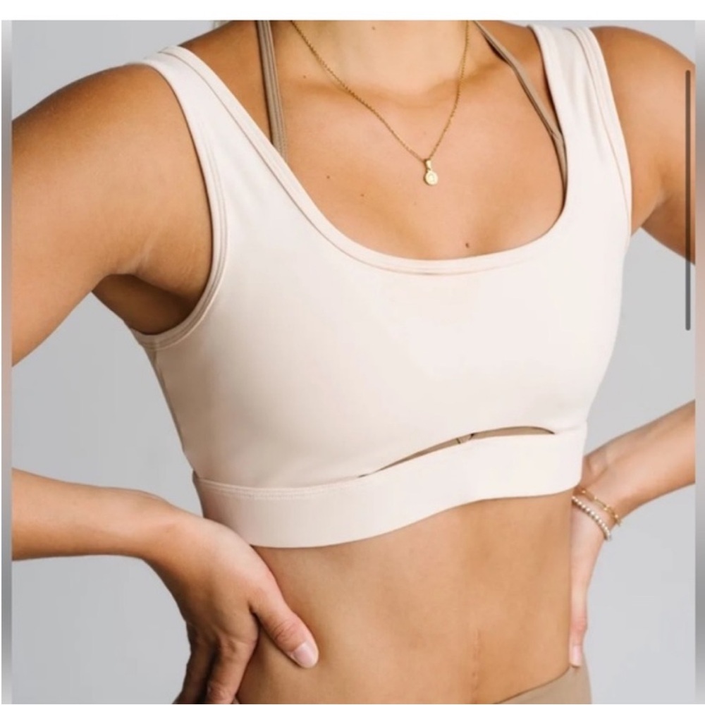Zyia Cocoa and Cream Streamline Sports Bra - Size Small